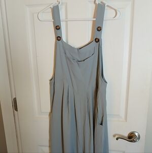 Chic Sleeveless Jumpsuit in Gray